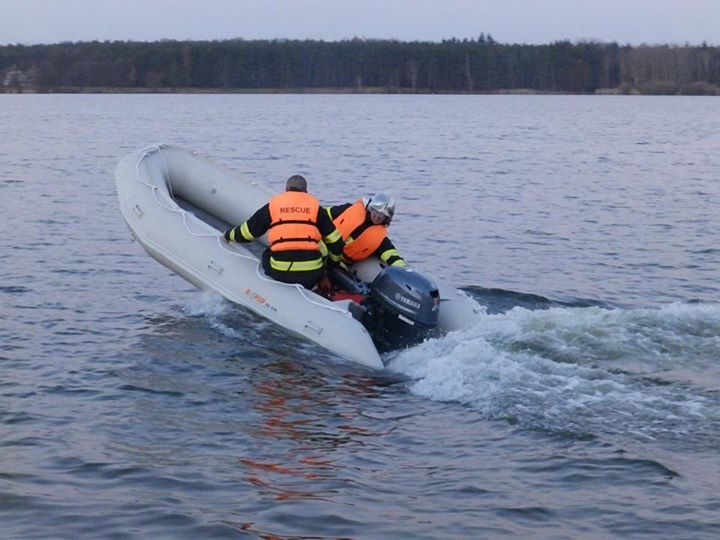 Výcvik s motorovým člunem 24.2.2014 005