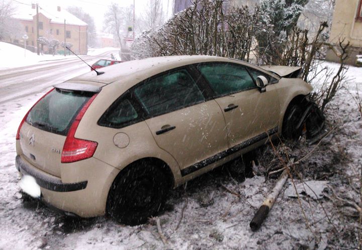 Dopravní nehoda Prachovice 8.3.2016 001