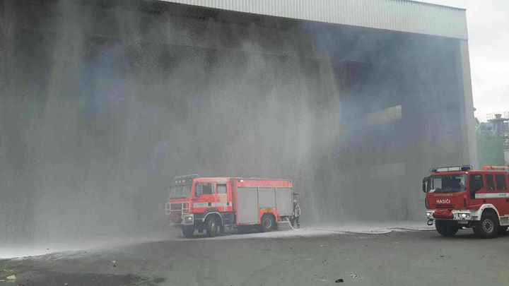 Požár ve firmě Ecorec 26.4.2016 012